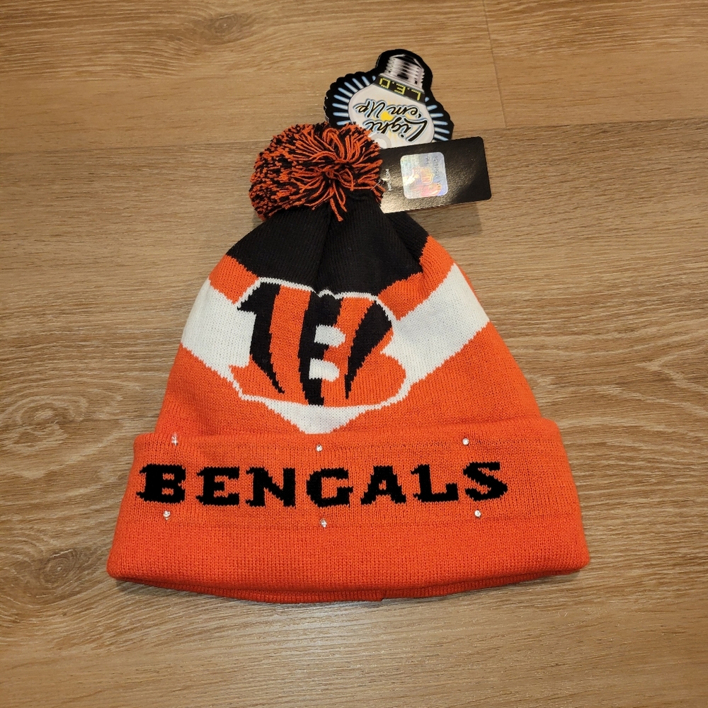 Cincinnati Bengals Adult FOCO Light em Up LED Pom Beanie Cap Toboggan One Size